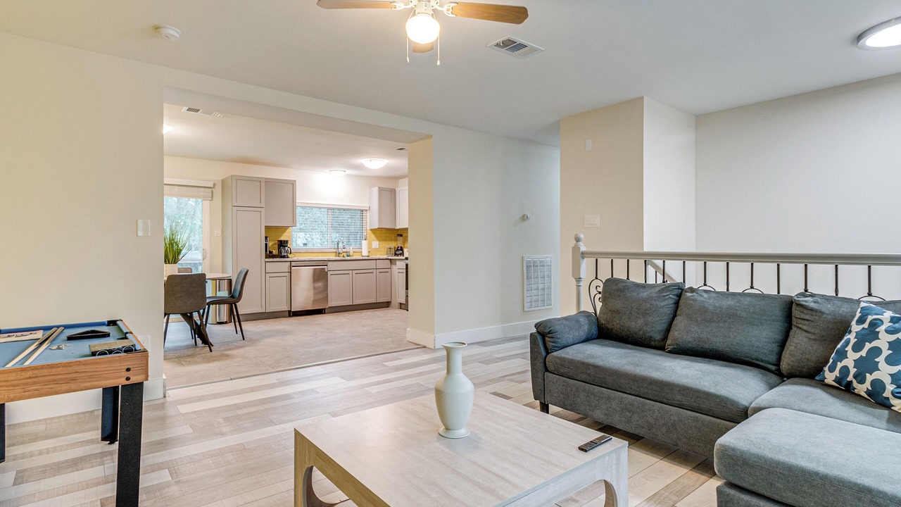Photo of Livingroom in Grogan's Mill