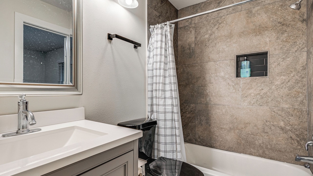 Photo of Bathroom in Grogan's Mill