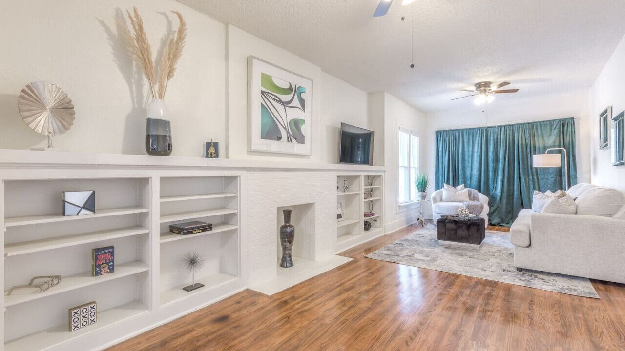 Photo of Livingroom in Downtown Tulsa