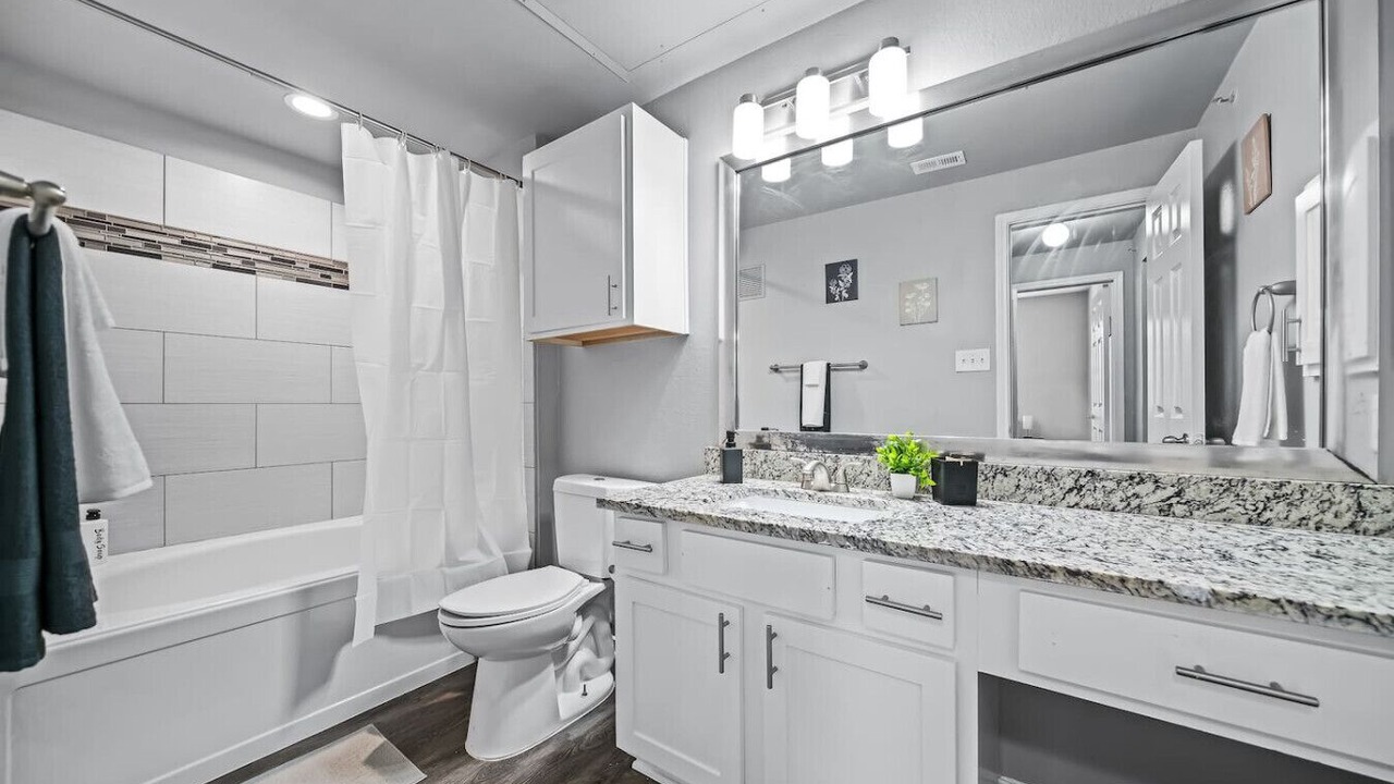 Photo of Bathroom in Fossil Creek