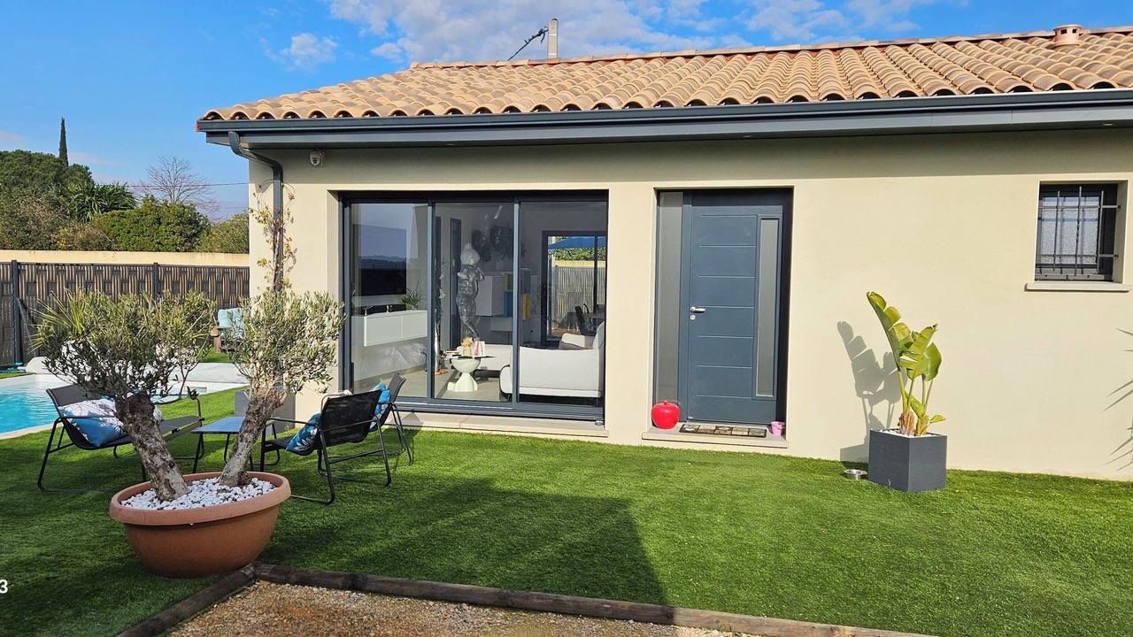 Photo of Patio Balcony in Roubia