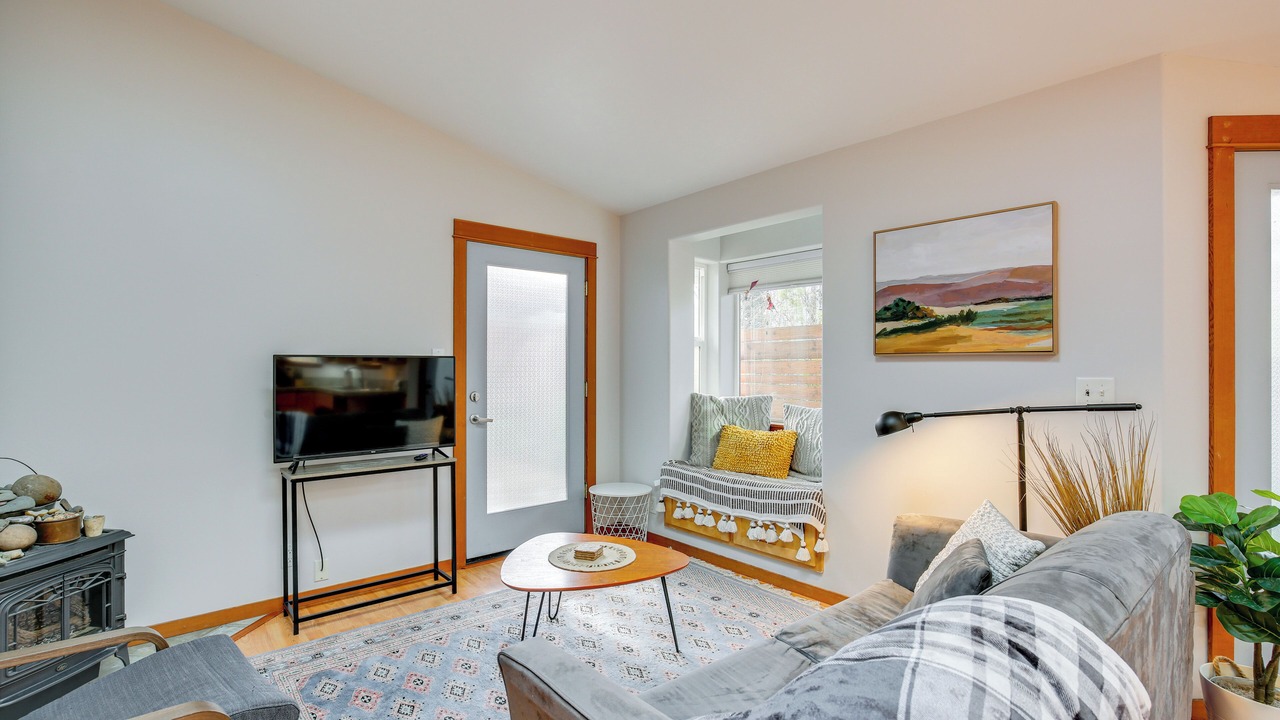Photo of Livingroom in Southeast Eugene
