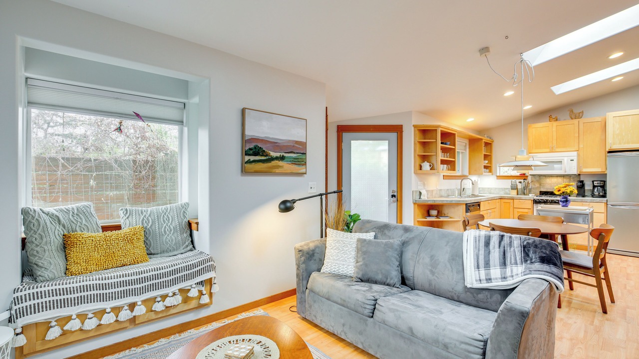 Photo of Livingroom in Southeast Eugene