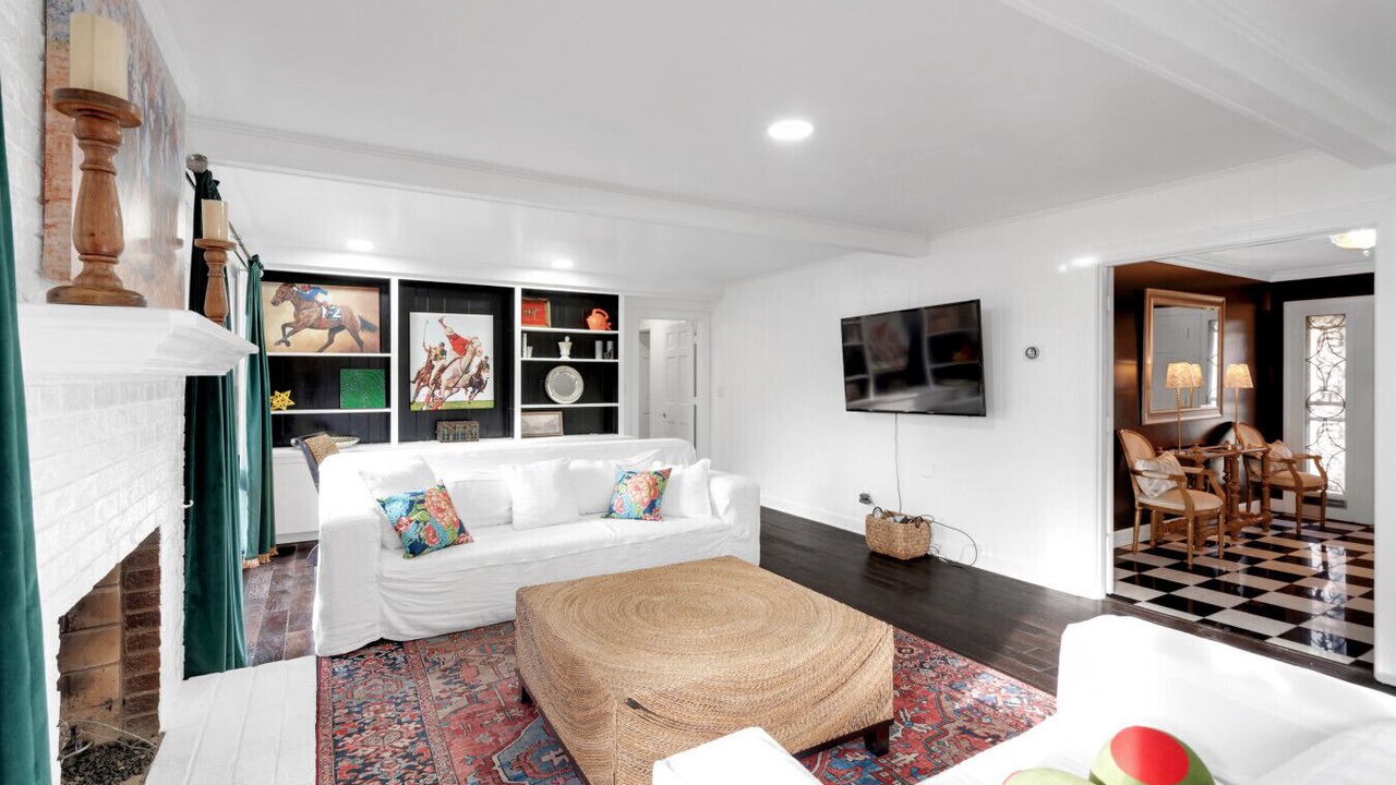 Photo of Livingroom in Hayfield Dundee