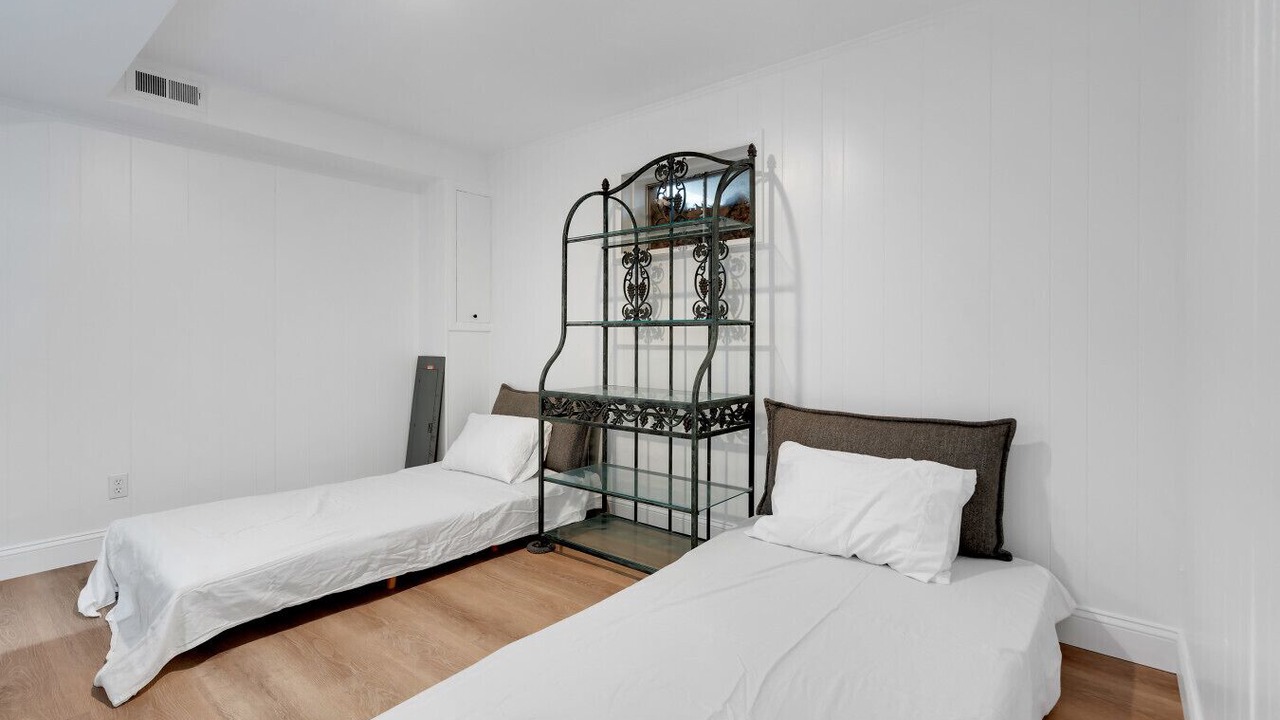 Photo of Bedroom in Hayfield Dundee