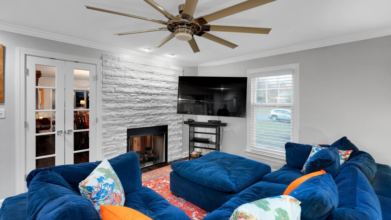 Photo of Livingroom in Hayfield Dundee