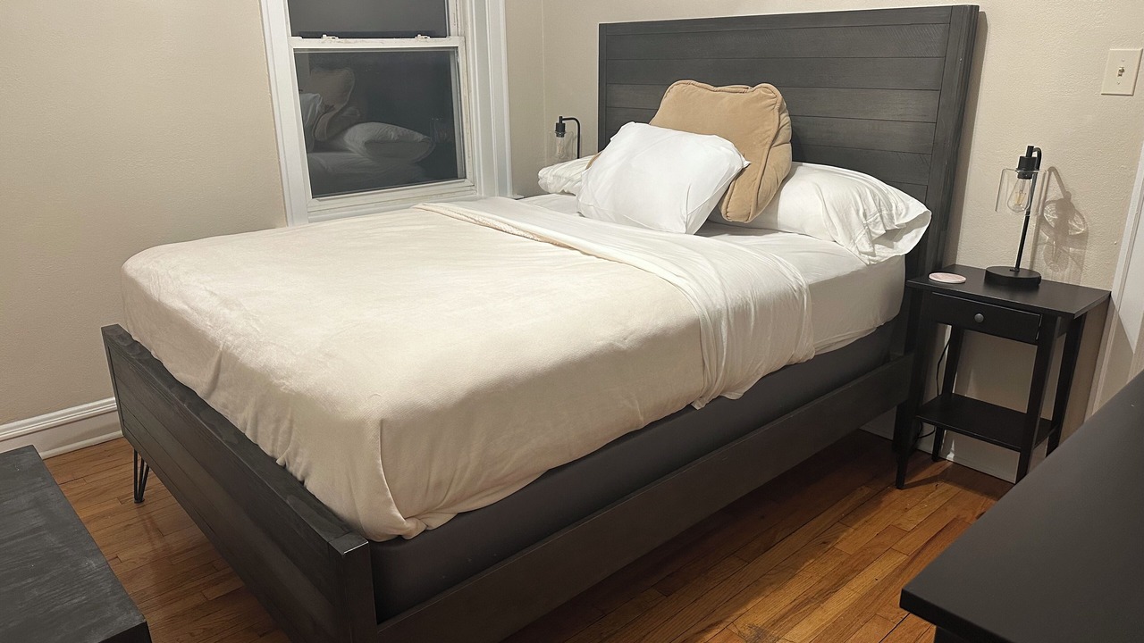 Photo of Bedroom in Forest Park