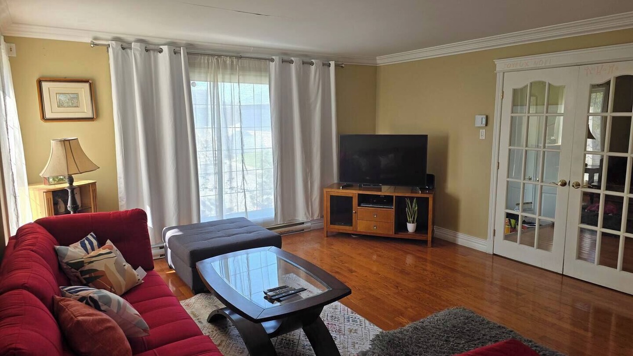 Photo of Livingroom in Terrebonne