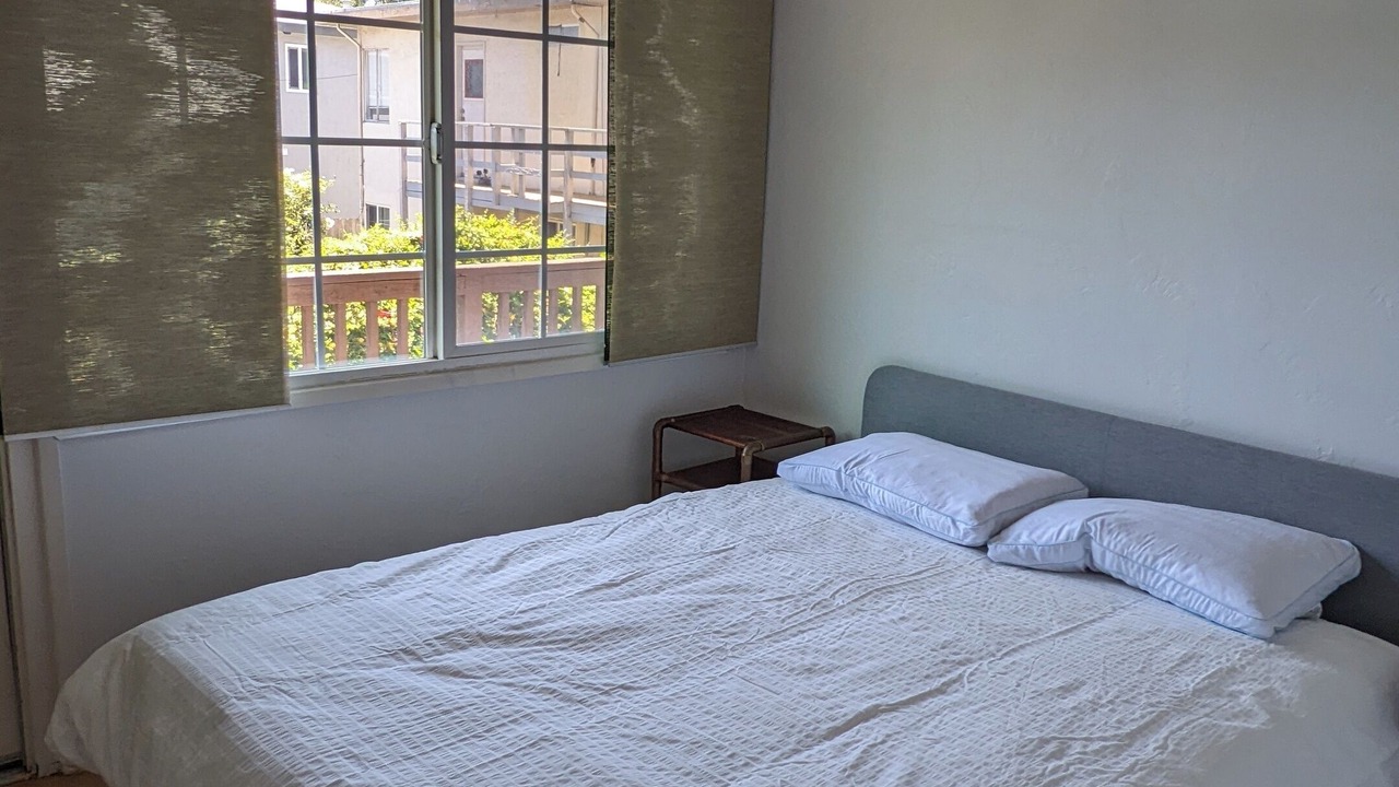 Photo of Bedroom in Upper Telegraph