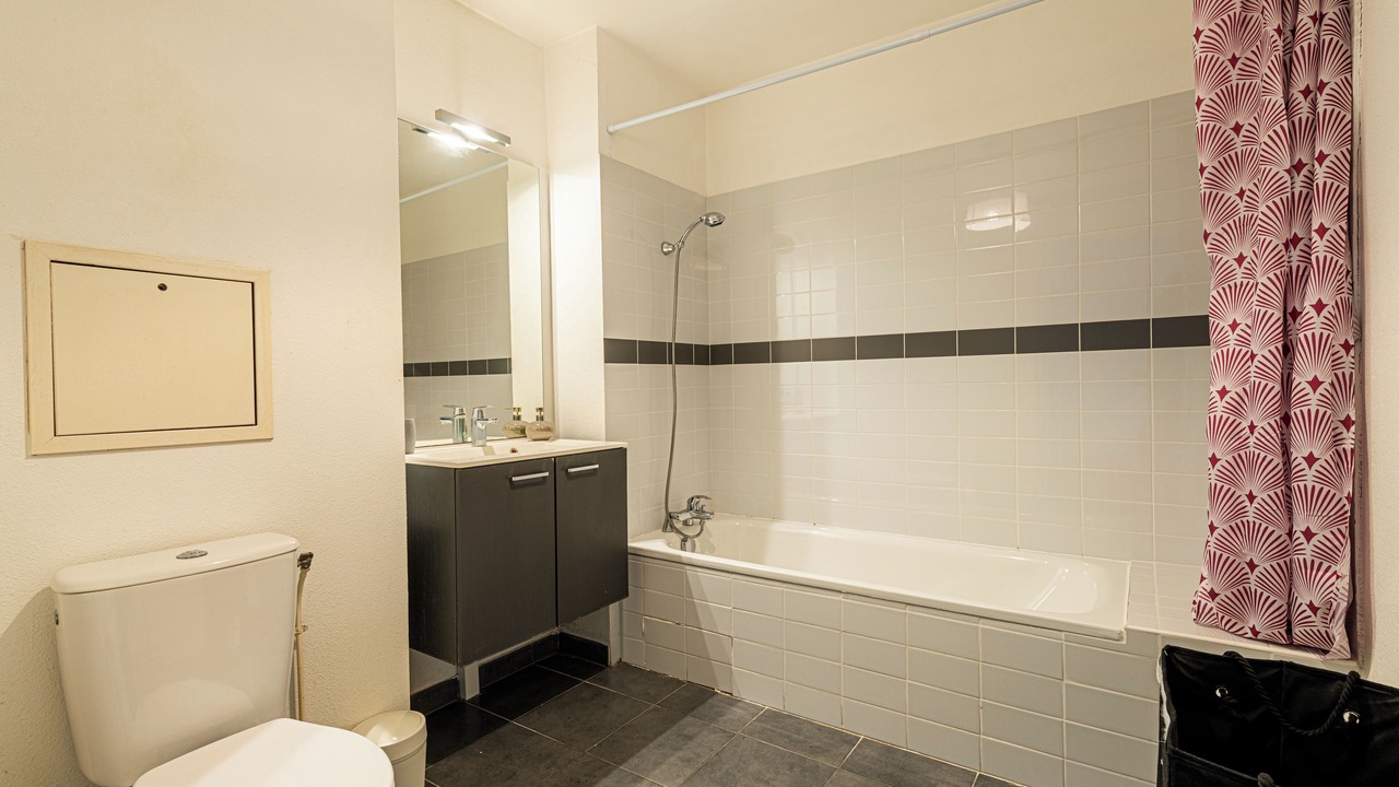 Photo of Bathroom in Etrembieres