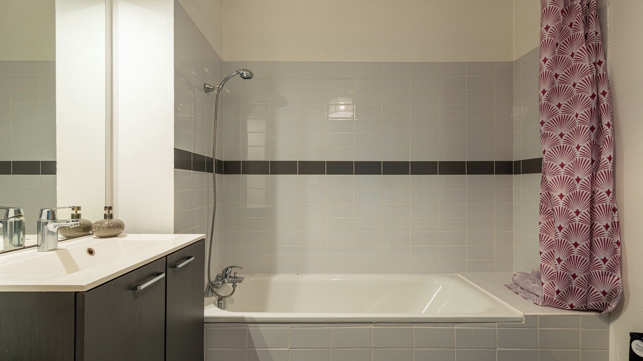 Photo of Bathroom in Etrembieres