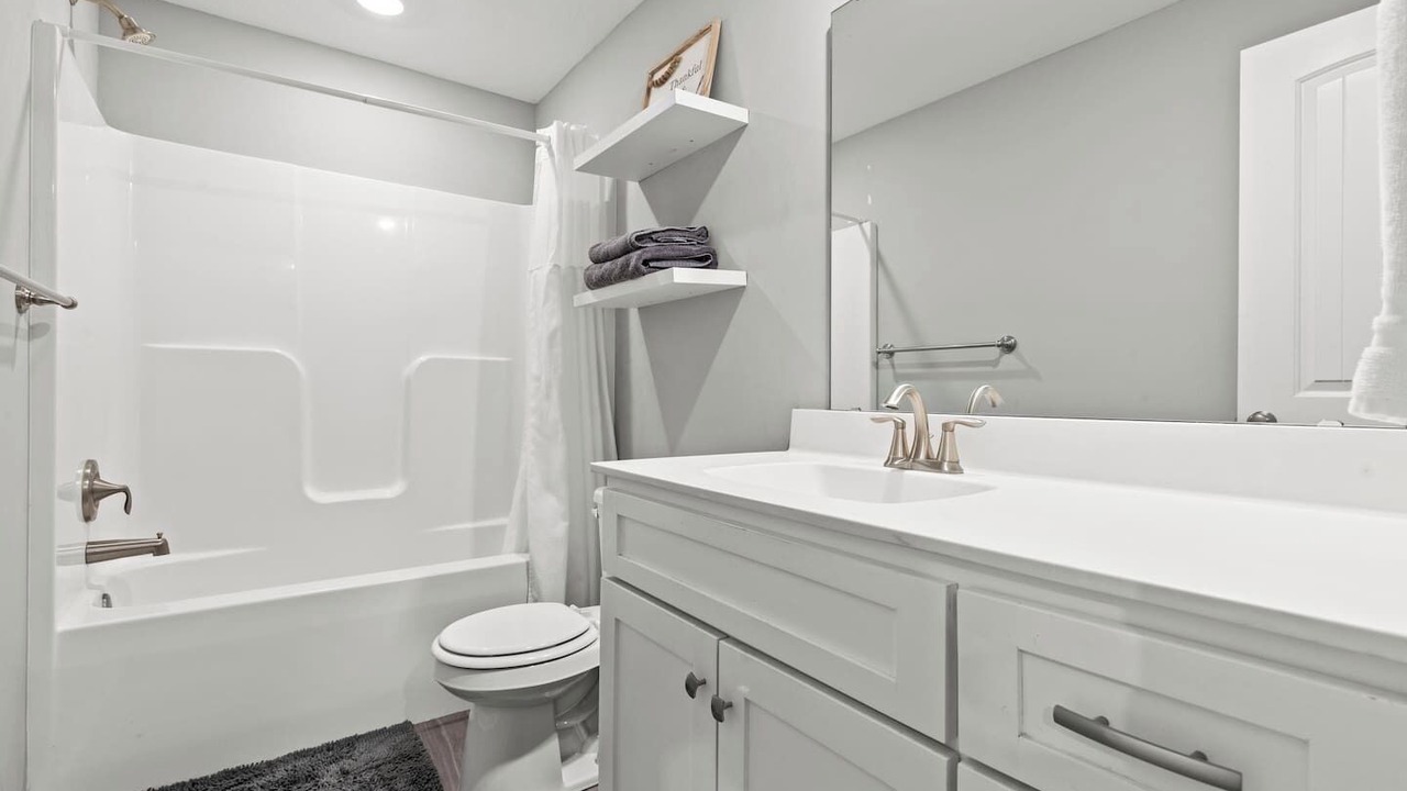Photo of Bathroom in Grandview