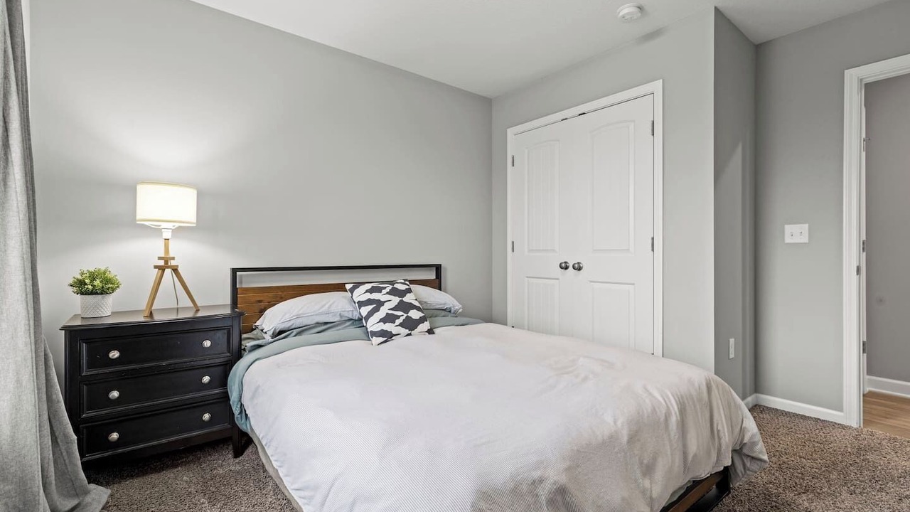 Photo of Bedroom in Grandview