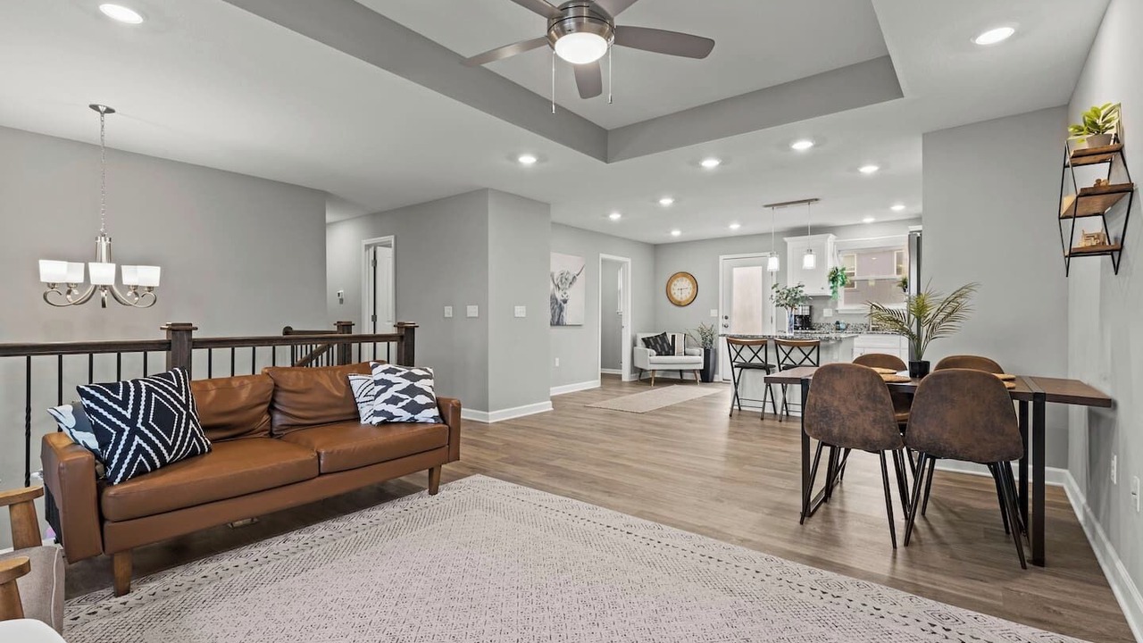 Photo of Livingroom in Grandview