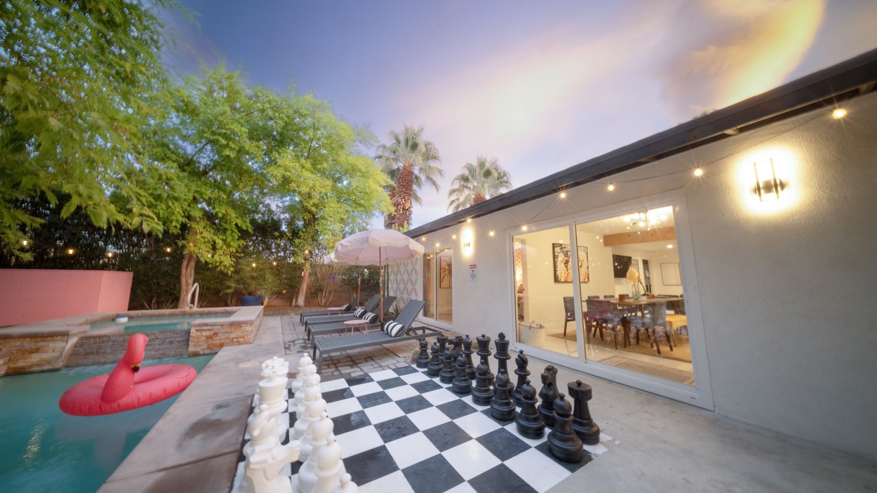 Photo of Outdoor in Uptown Design District
