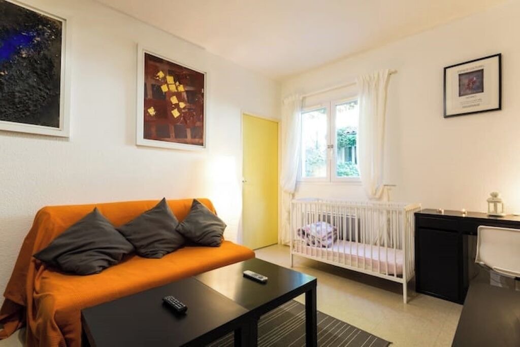 Photo of Livingroom in Secteur 2
