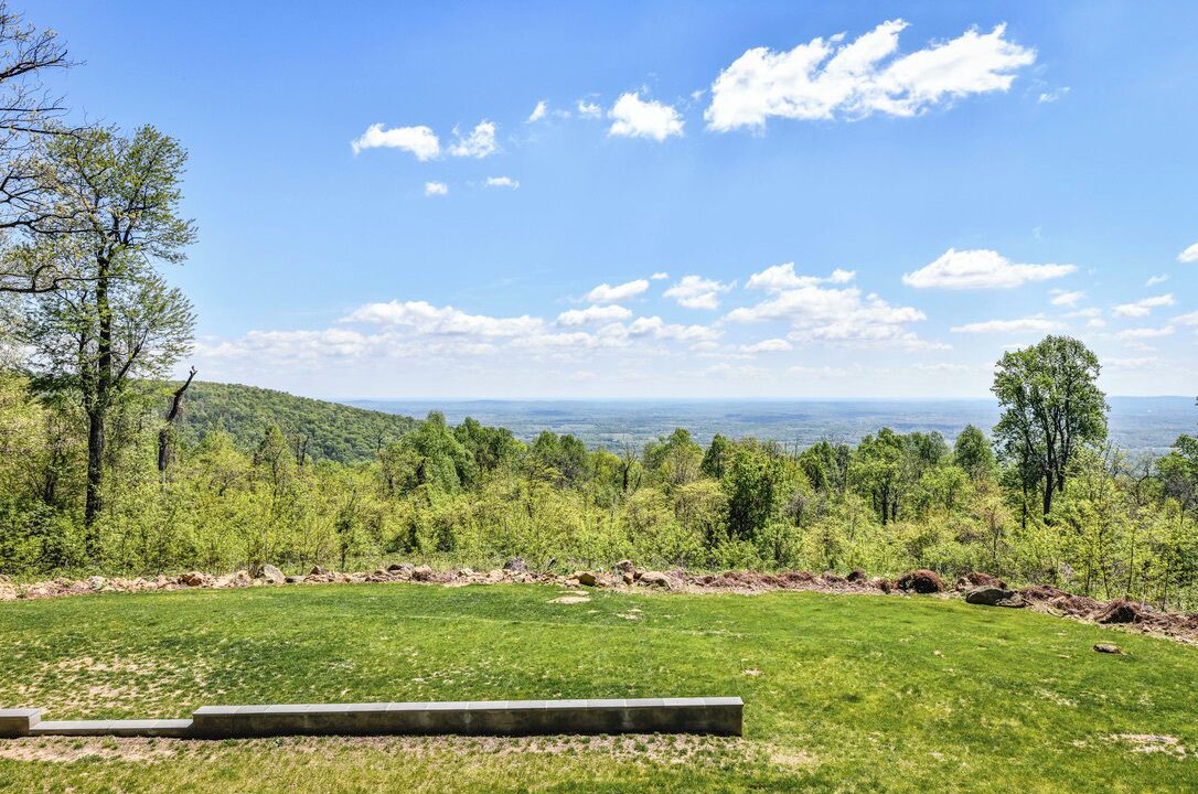 Photo of Others in Bluemont