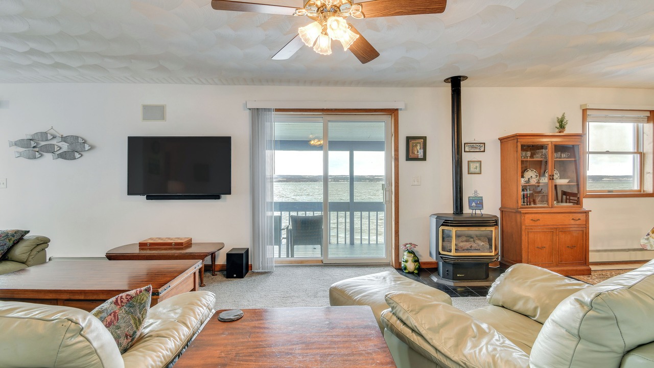 Photo of Livingroom in Town of Ledyard