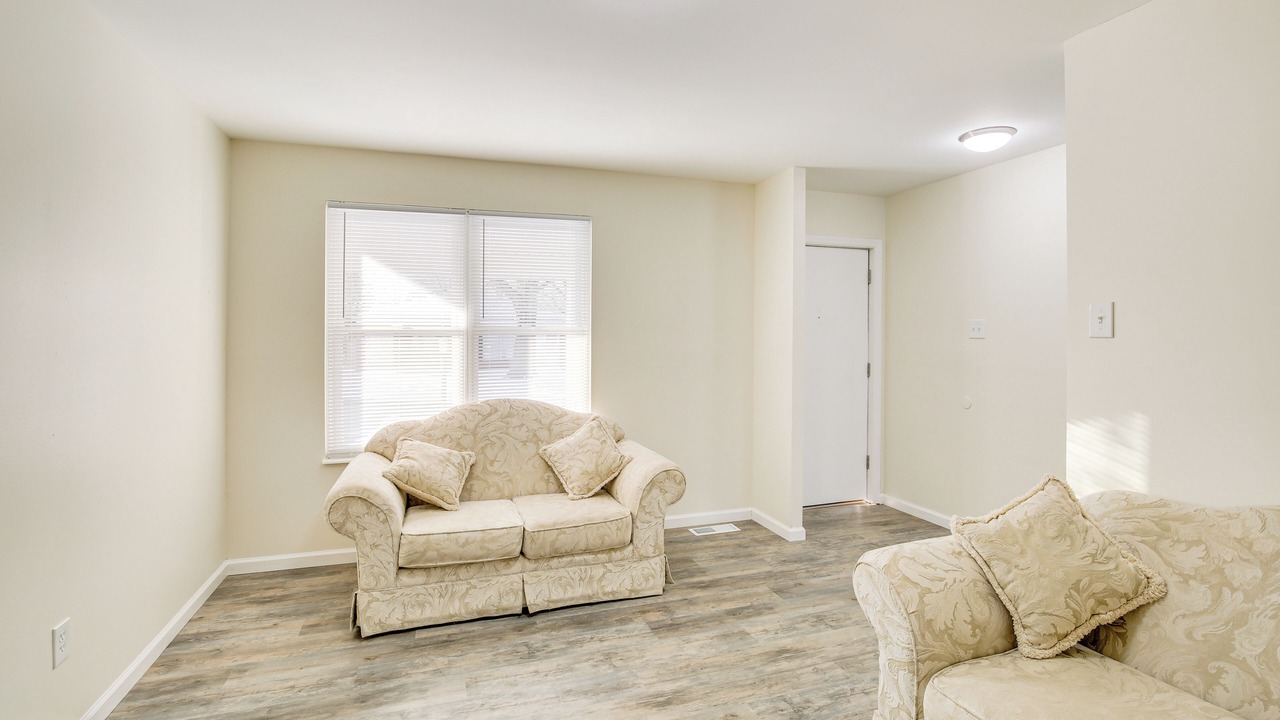 Photo of Livingroom in Airport Township