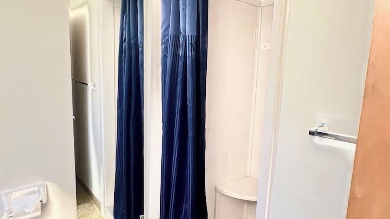 Photo of Bathroom in Alvin