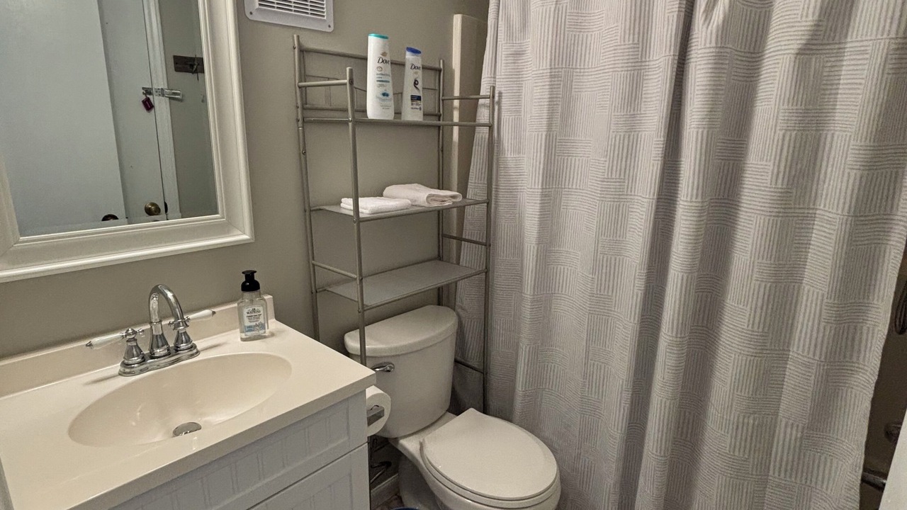 Photo of Bathroom in Emerald Isle