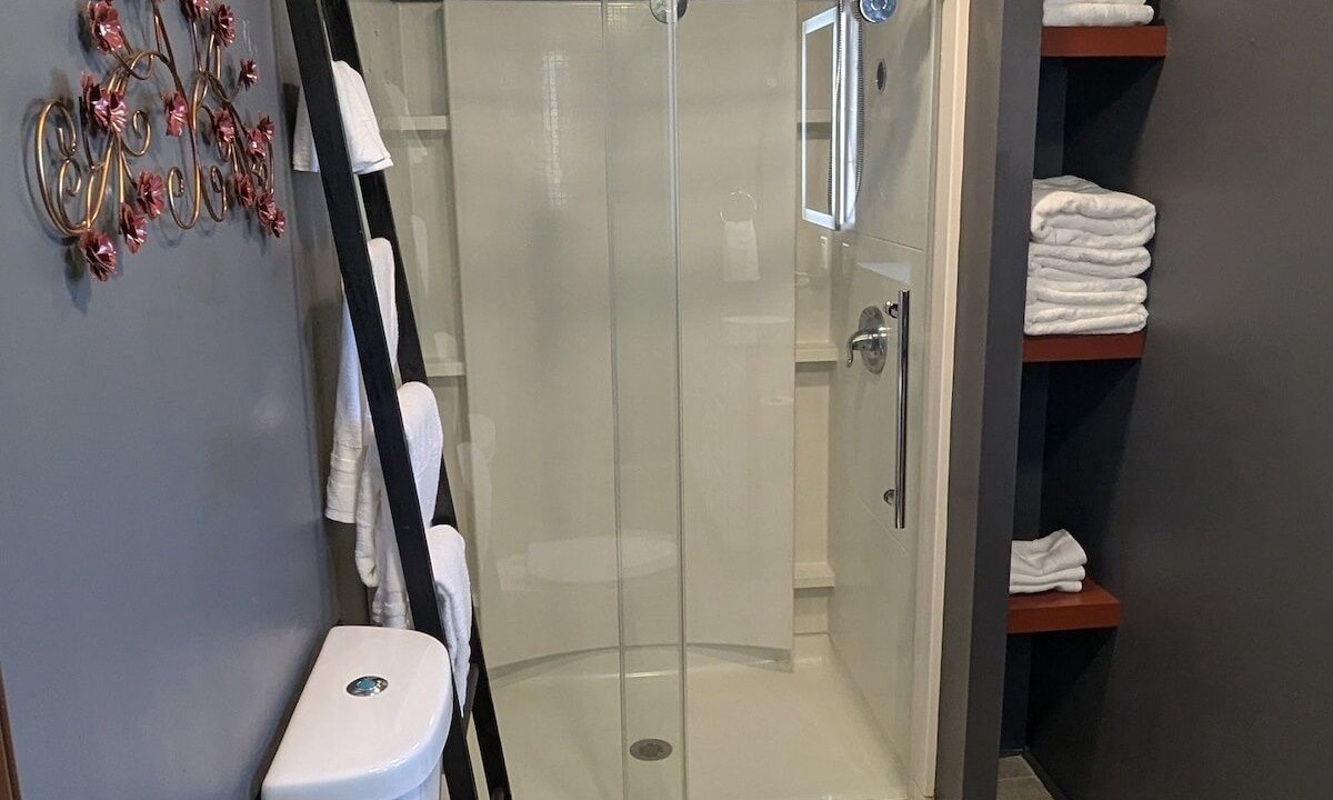 Photo of Bathroom in Decorah