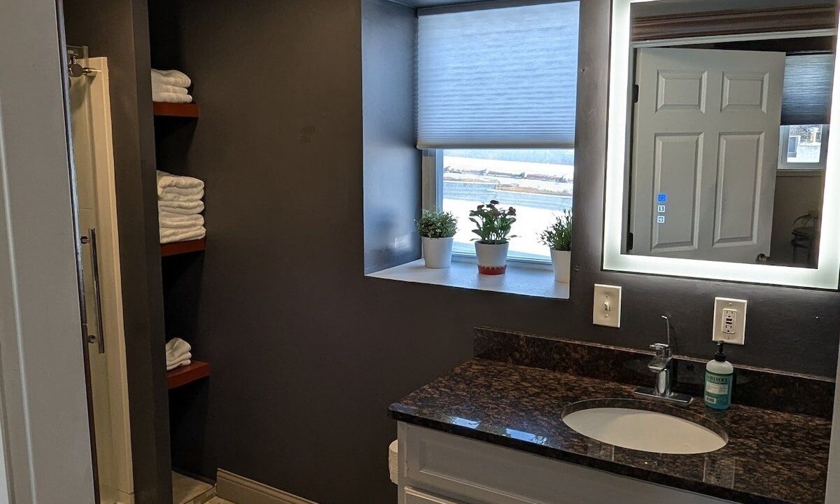 Photo of Bathroom in Decorah