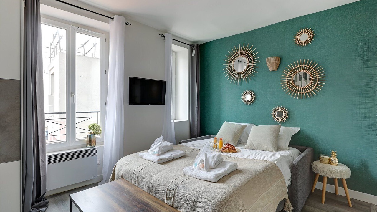 Photo of Bedroom in Python Duvernois