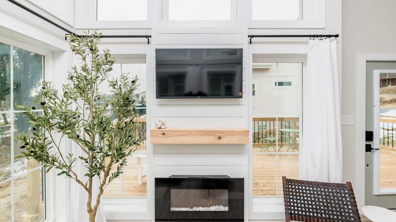 Photo of Livingroom in Daniels Hill