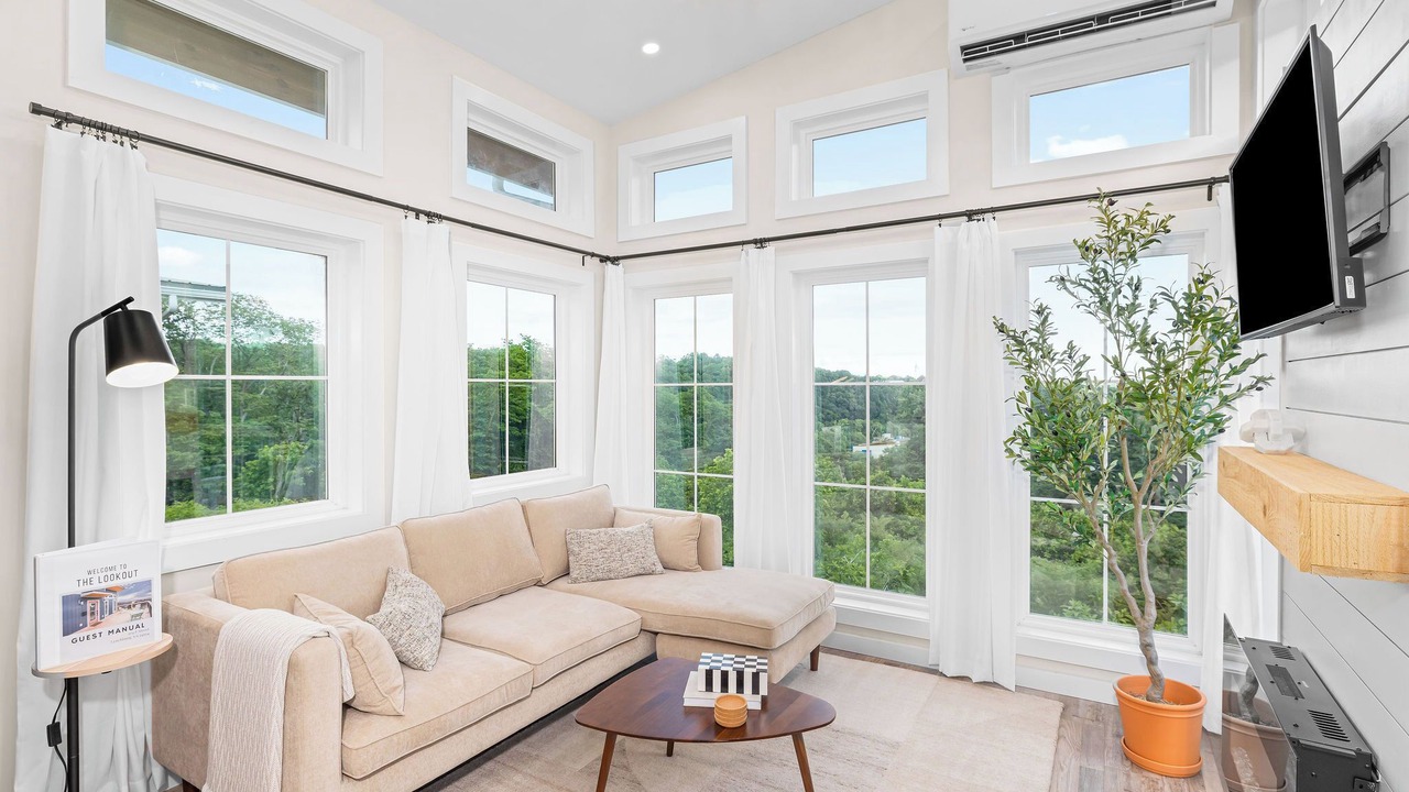 Photo of Livingroom in Daniels Hill