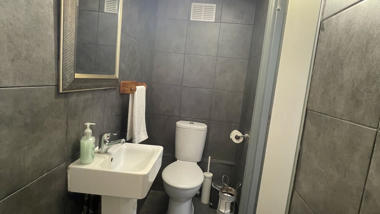 Photo of Bathroom in Somers Town