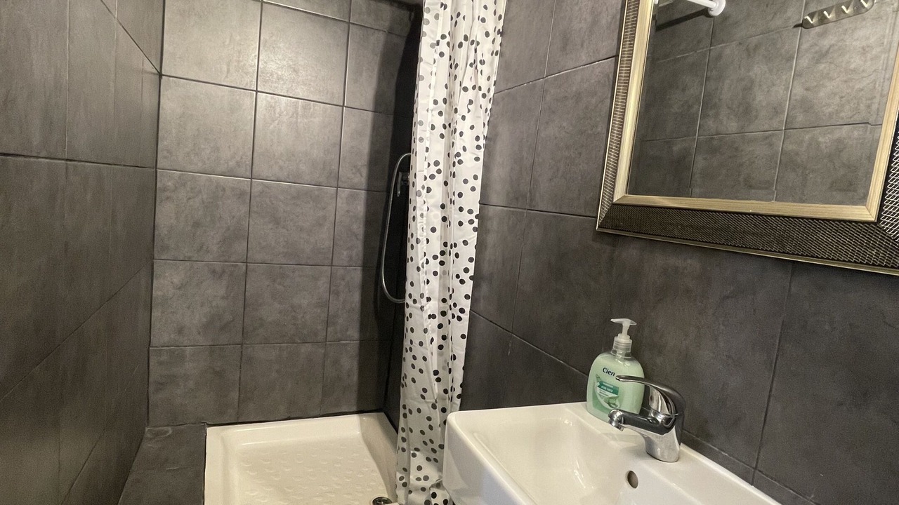 Photo of Bathroom in Somers Town