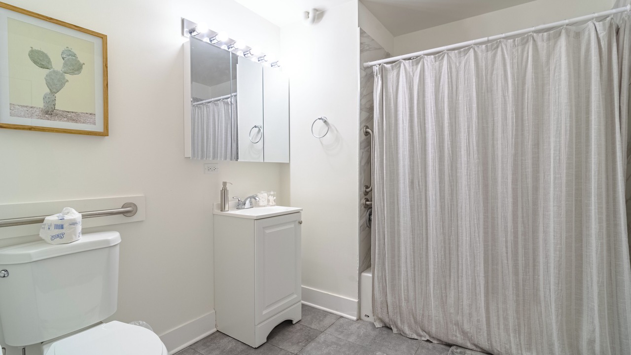 Photo of Bathroom in Prairie District