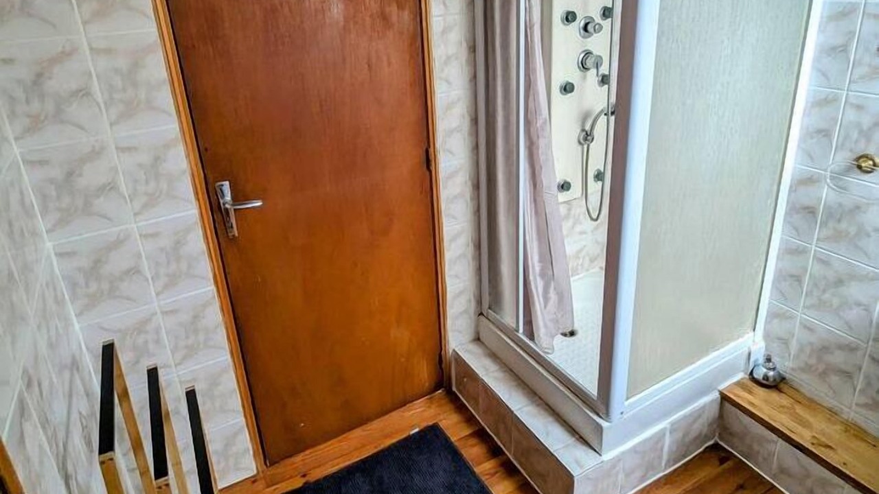 Photo of Bathroom in Plouec-du-Trieux