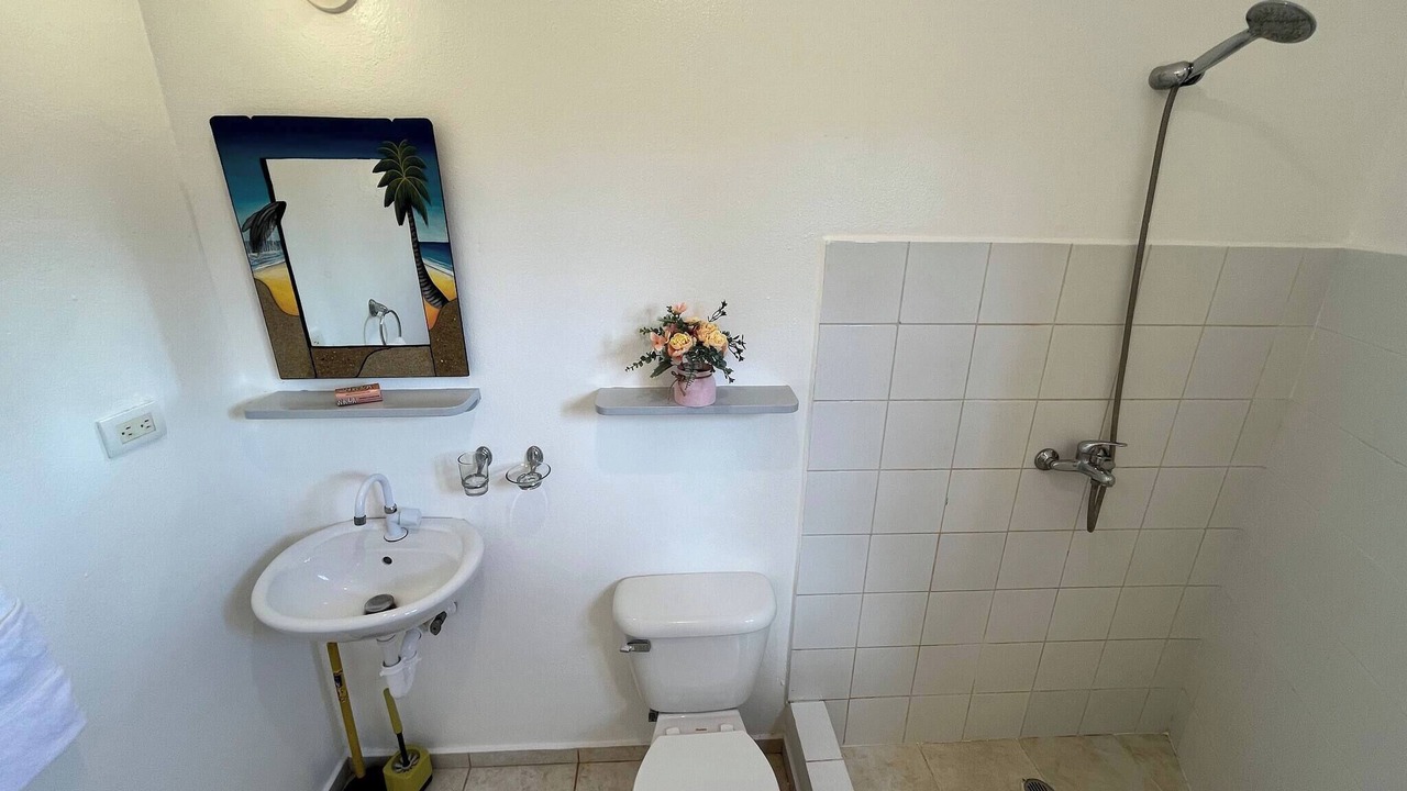 Photo of Bathroom in El Callejon