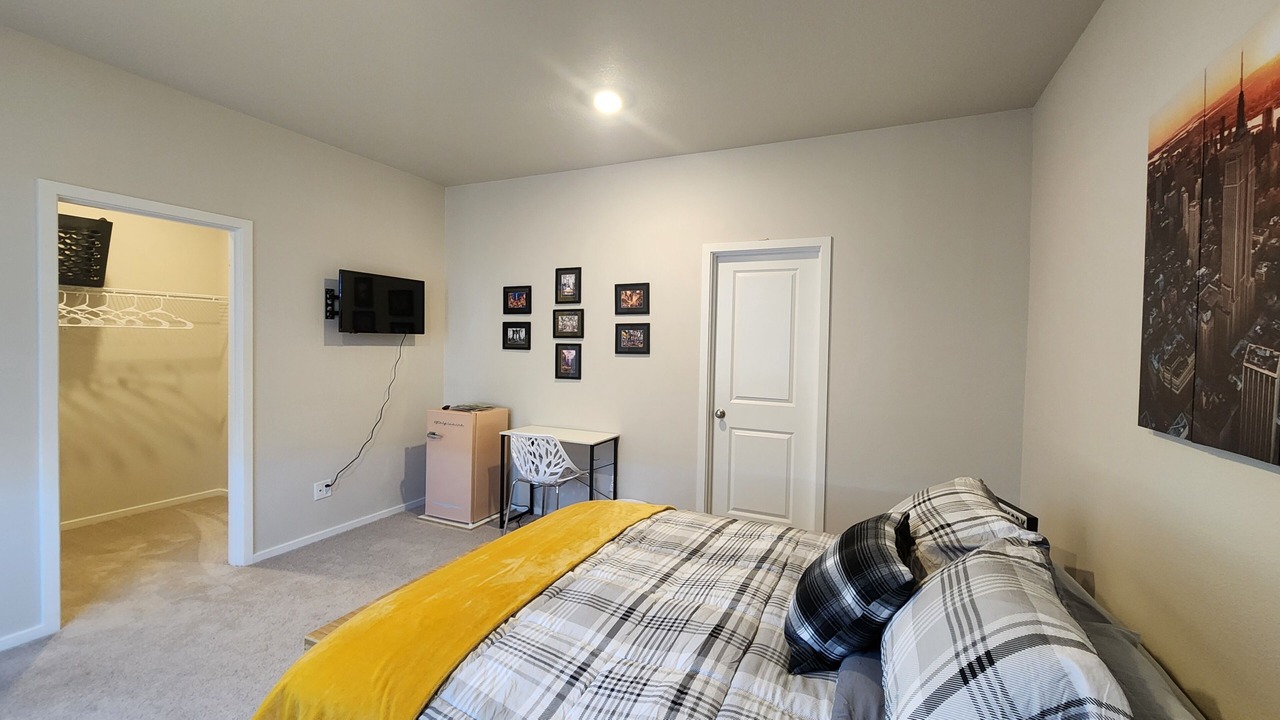 Photo of Bedroom in Four Corners