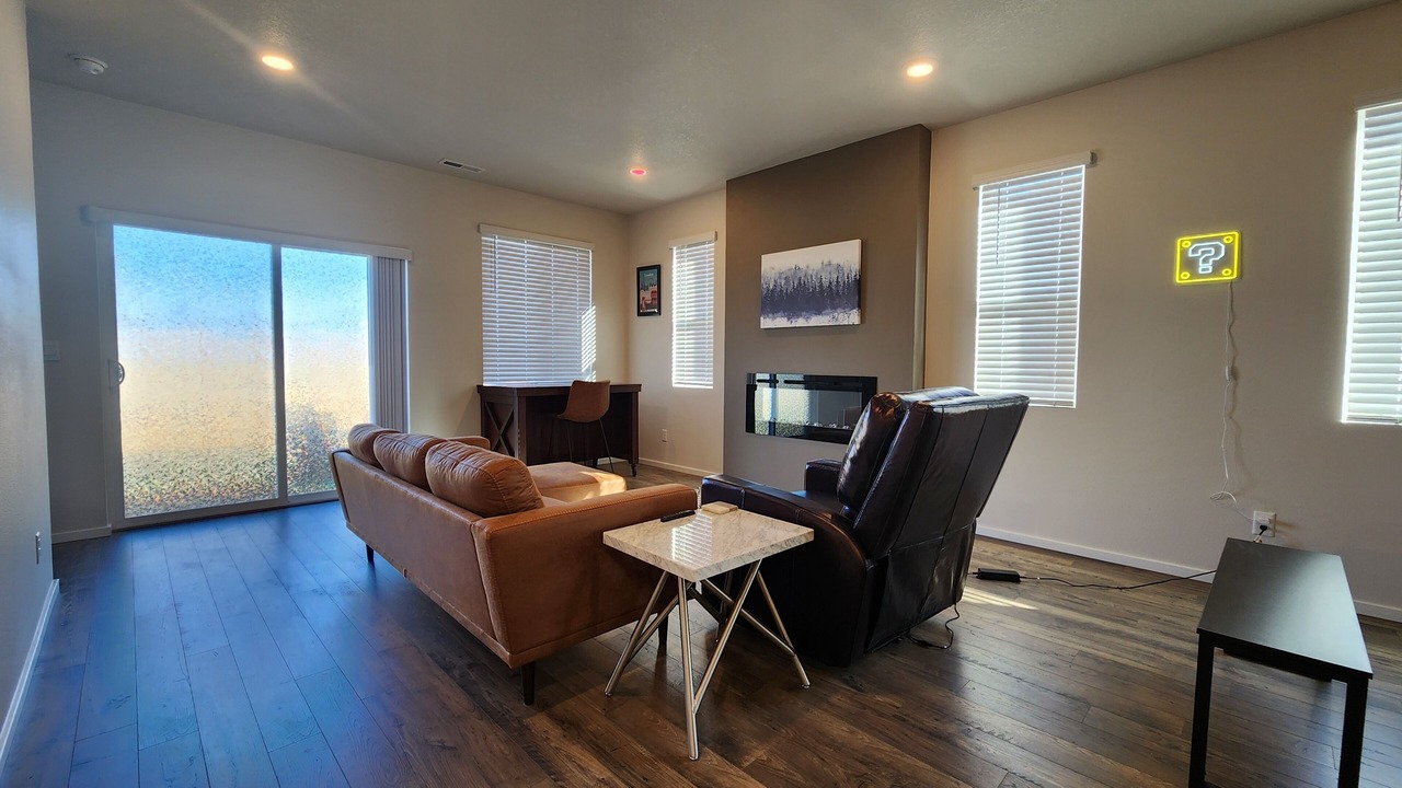 Photo of Livingroom in Four Corners
