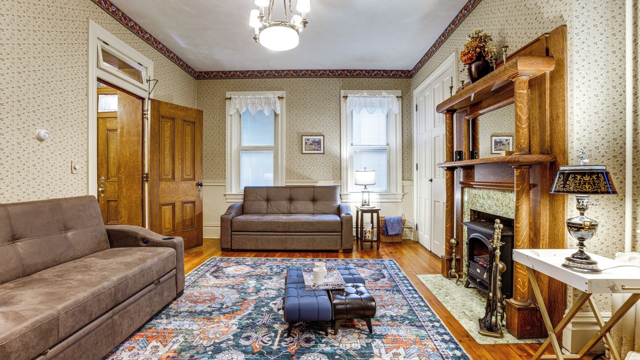 Photo of Livingroom in McClellandtown