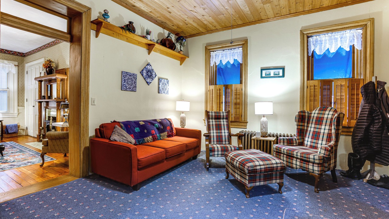 Photo of Livingroom in McClellandtown