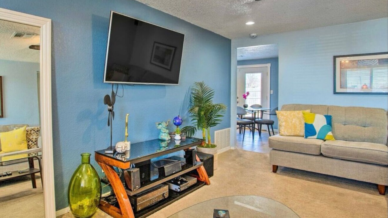 Photo of Livingroom in South Oklahoma City