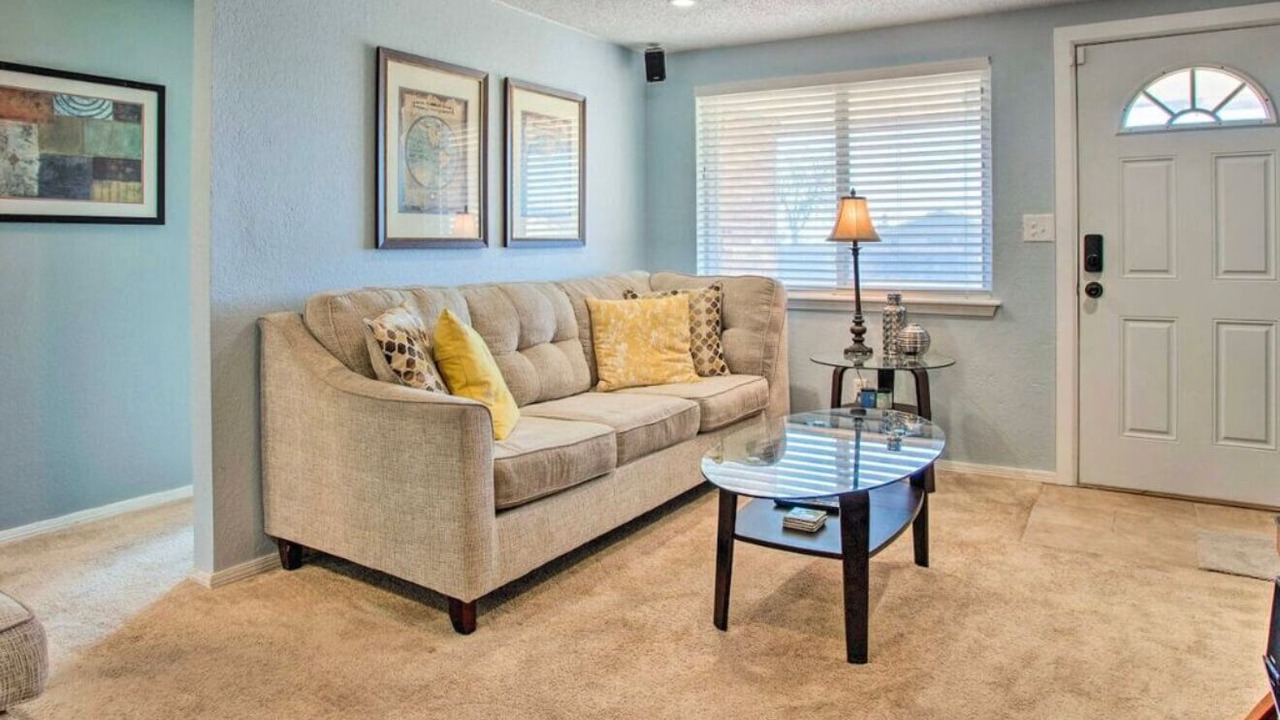 Photo of Livingroom in South Oklahoma City