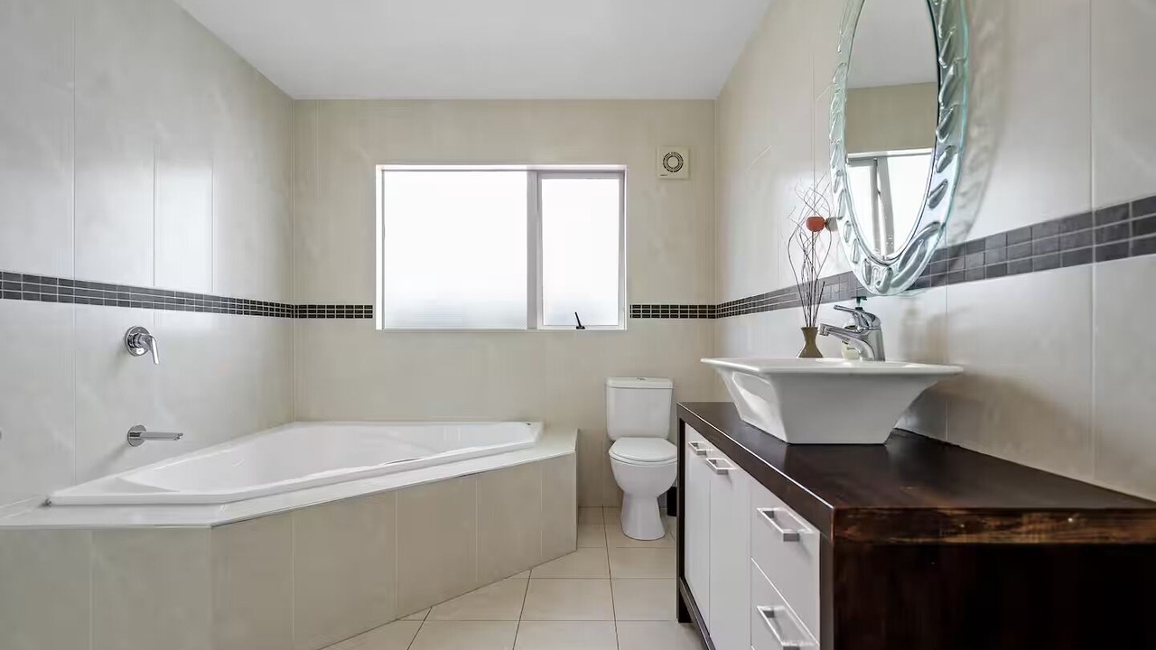 Photo of Bathroom in Flat Bush