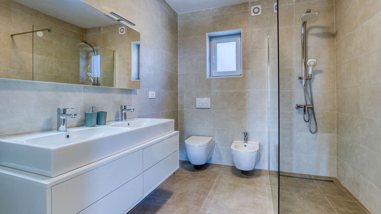 Photo of Bathroom in Opric