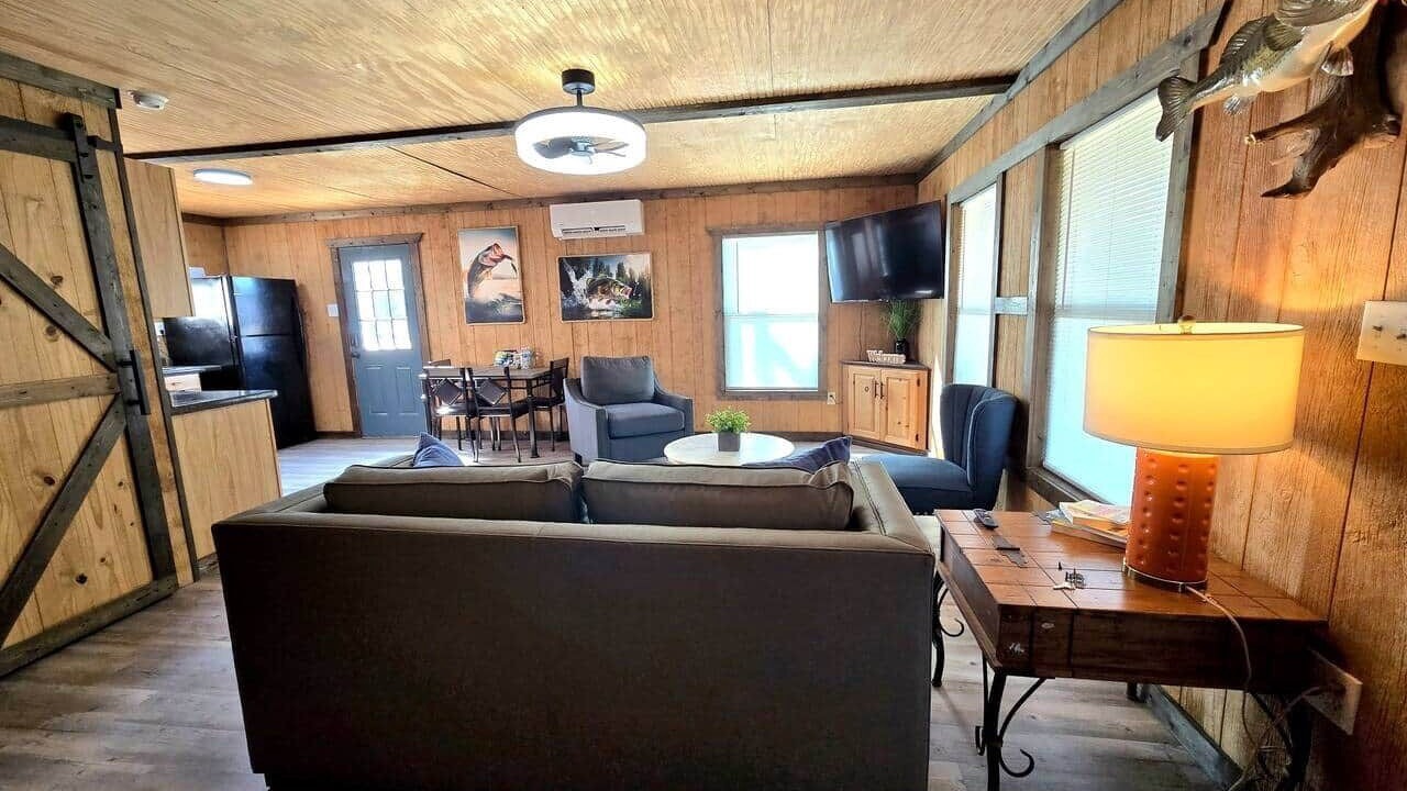 Photo of Livingroom in Quitman