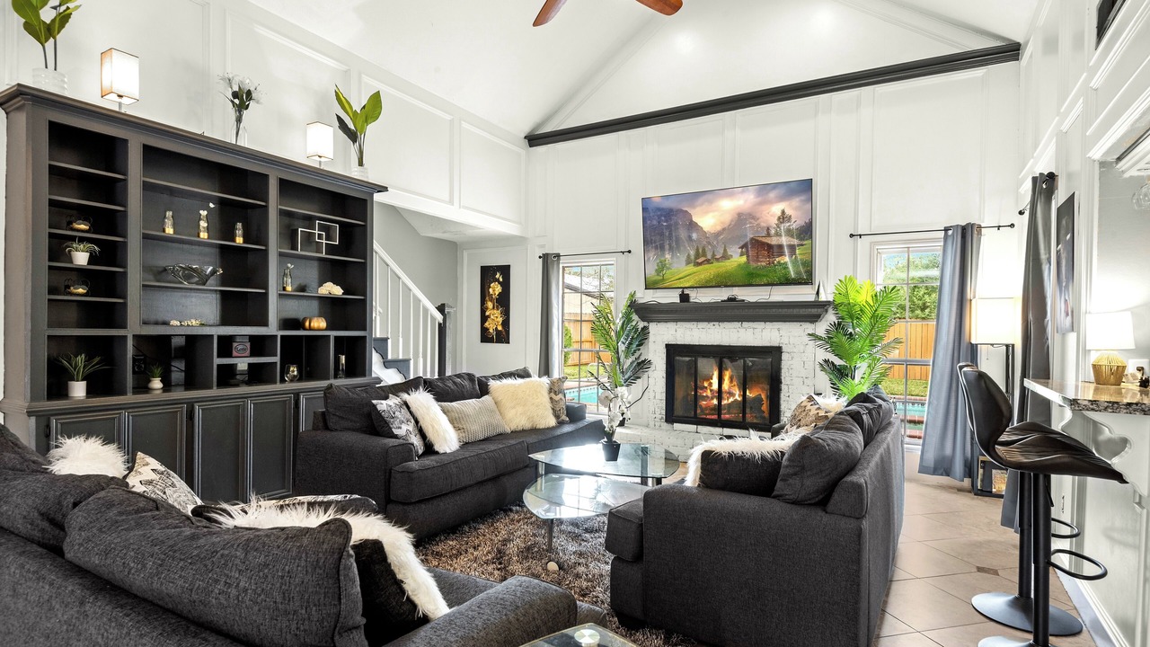 Photo of Livingroom in Pearland