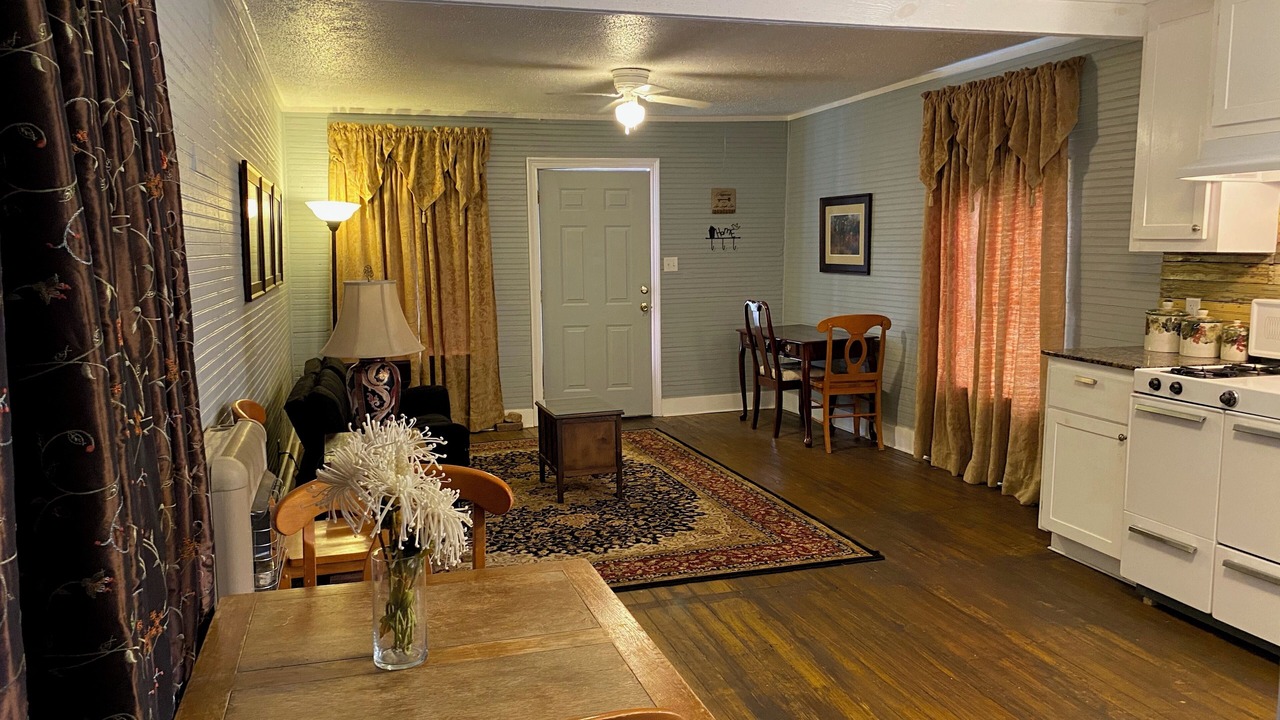 Photo of Livingroom in Natchez