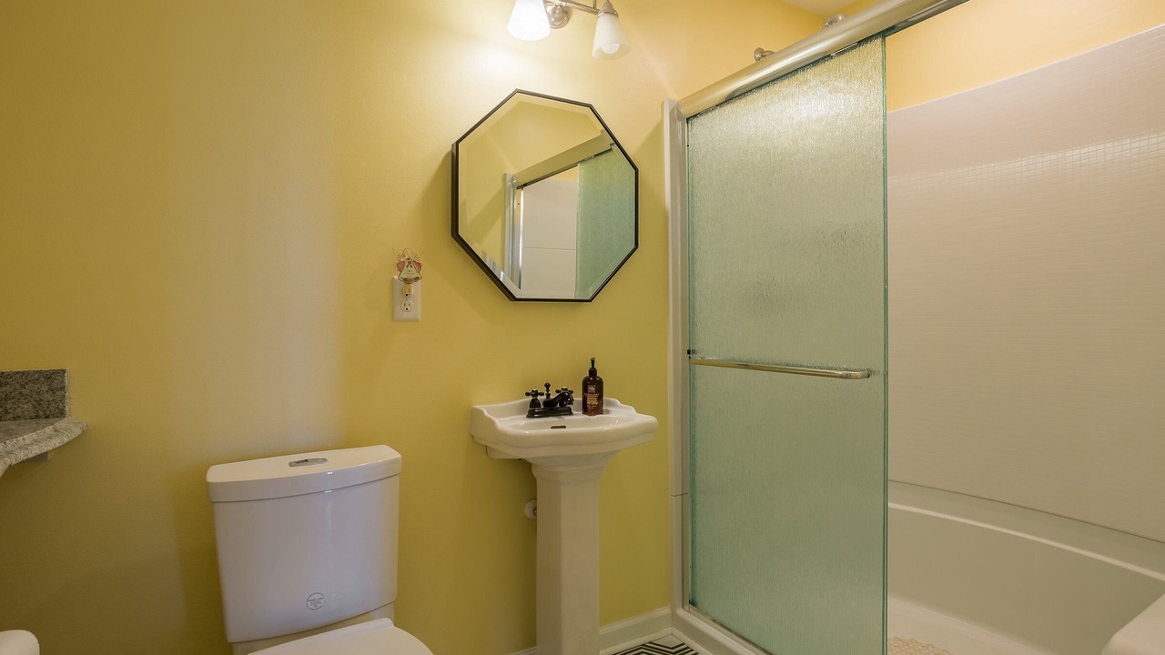 Photo of Bathroom in North Shores