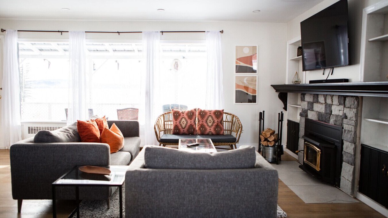 Photo of Livingroom in Strong