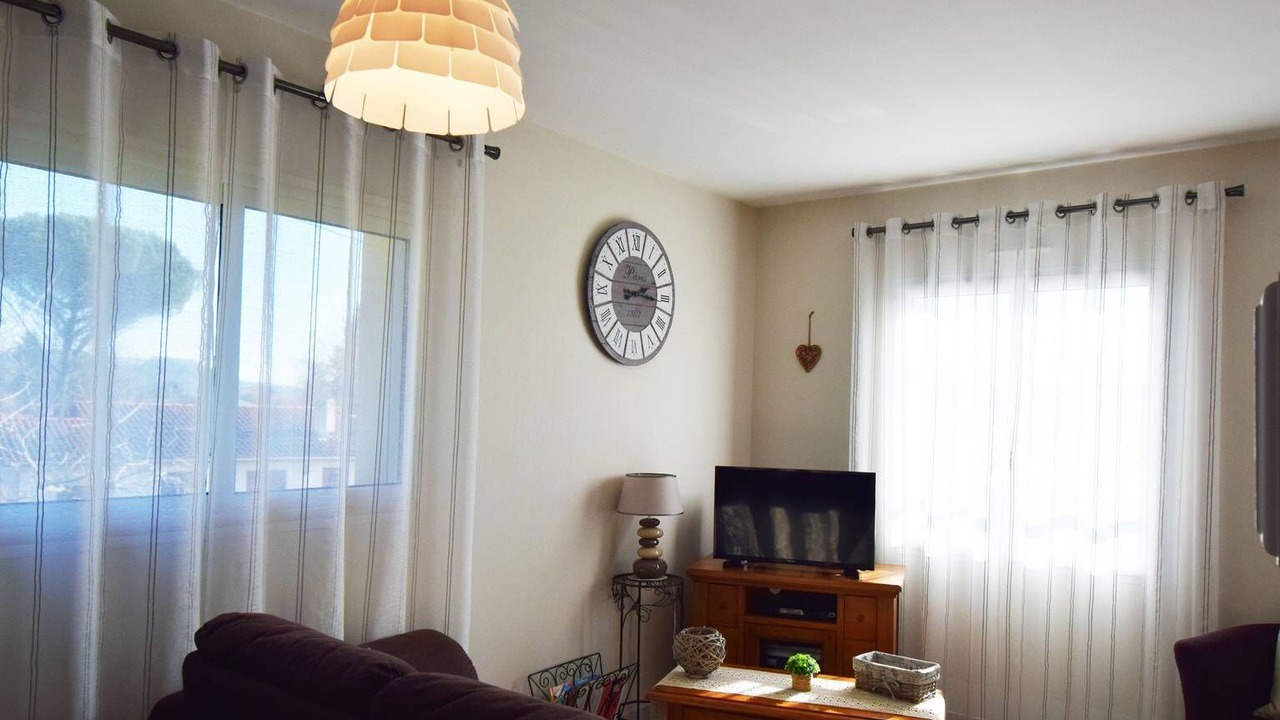 Photo of Livingroom in Colayrac-Saint-Cirq