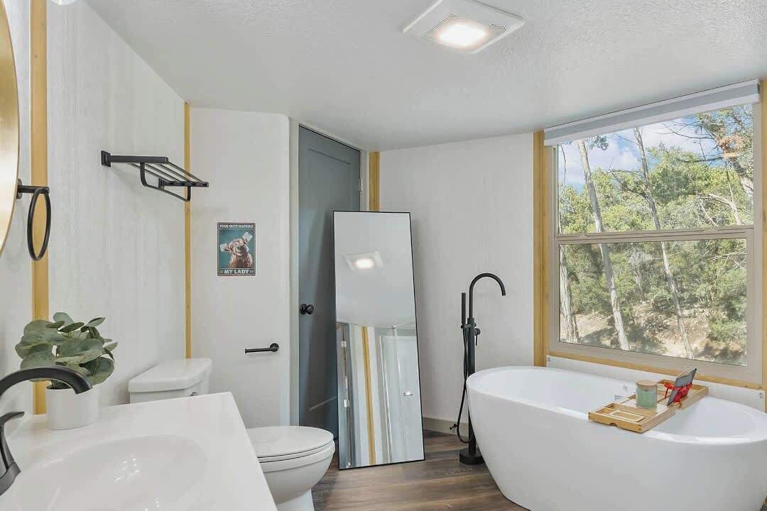 Photo of Bathroom in Canyon Lake